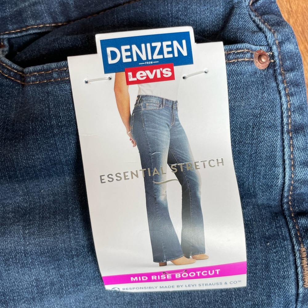 Levi's Denizen Bootcut Jeans, midrise, medium wash, size 8, NWT